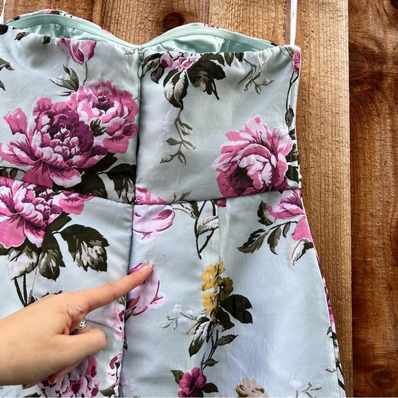 Light Sage Green and Pink Floral Jacquard Bustier Maxi Dress 🌿 - Picture 8 of 12